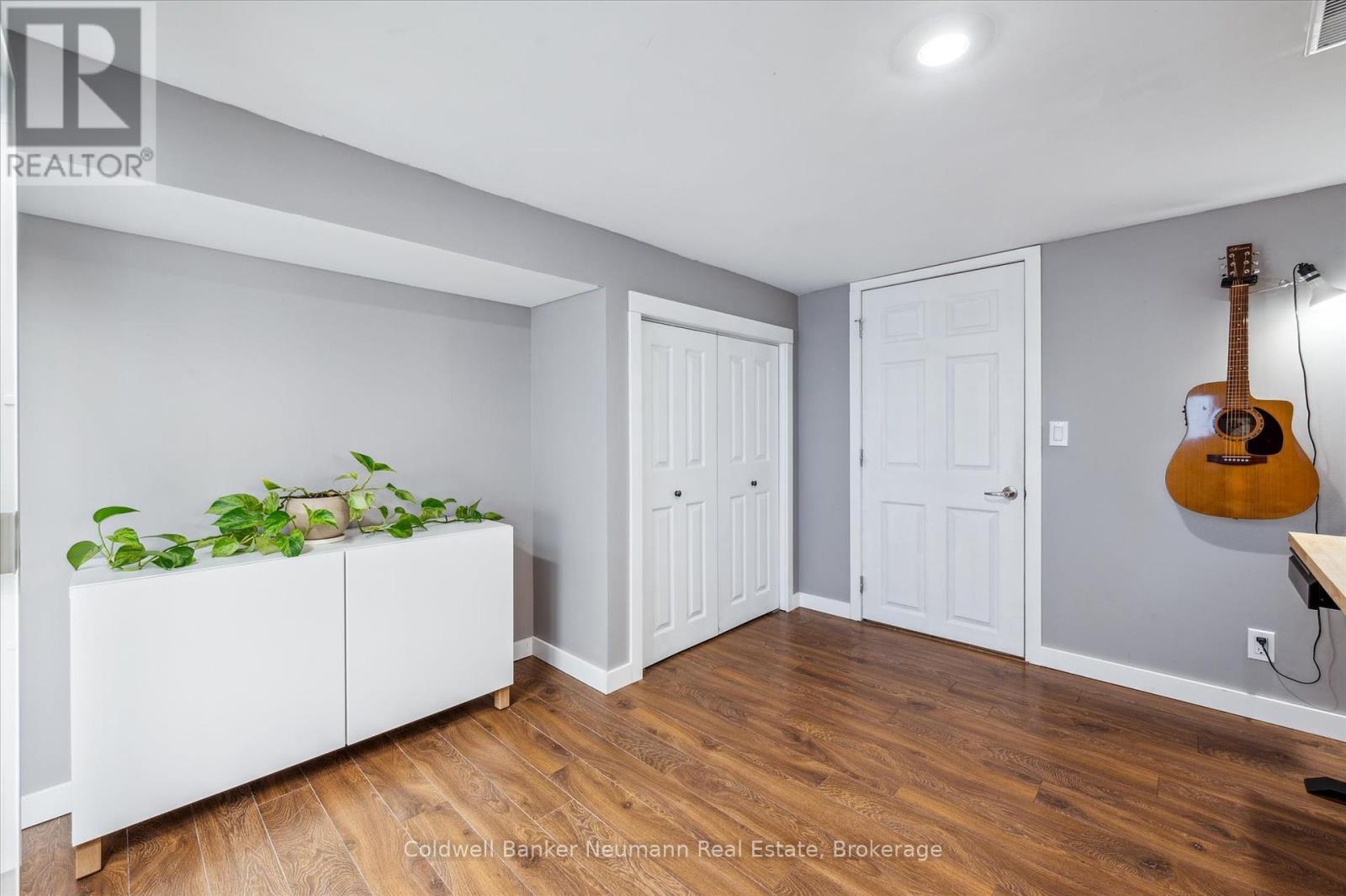 43 Silvercreek Parkway N, Guelph (Junction/onward Willow), Ontario  N1H 3T1 - Photo 24 - X12175170