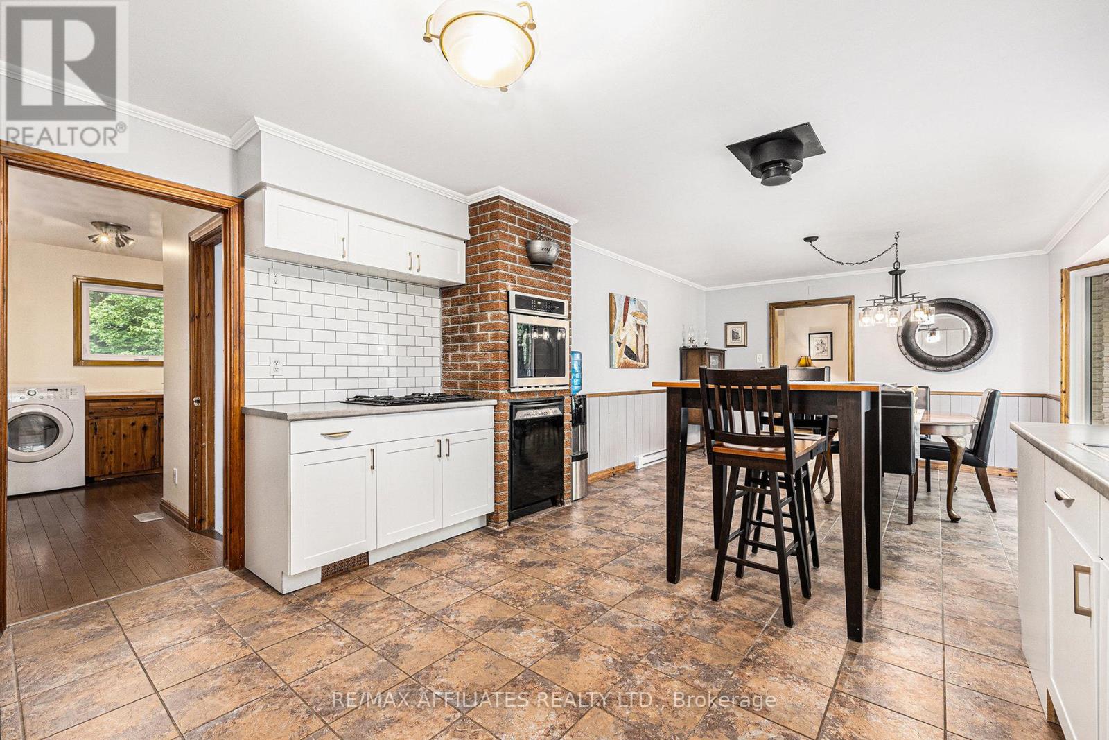 187 Perth Road, Beckwith, Ontario  K7A 4S7 - Photo 9 - X12175176