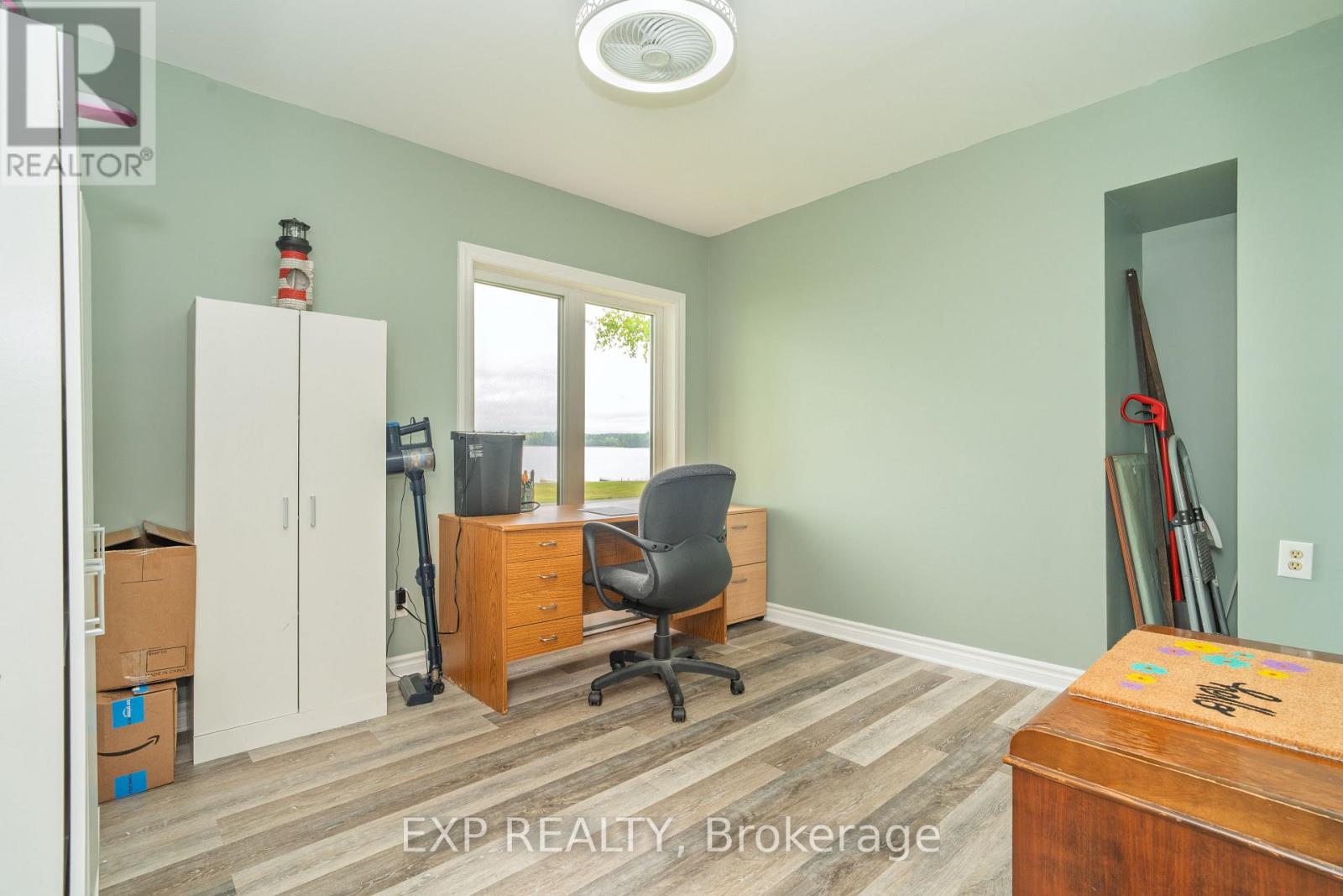 5 Evergreen Lane, Mcnab/braeside, Ontario  K0A 3L0 - Photo 15 - X12175194