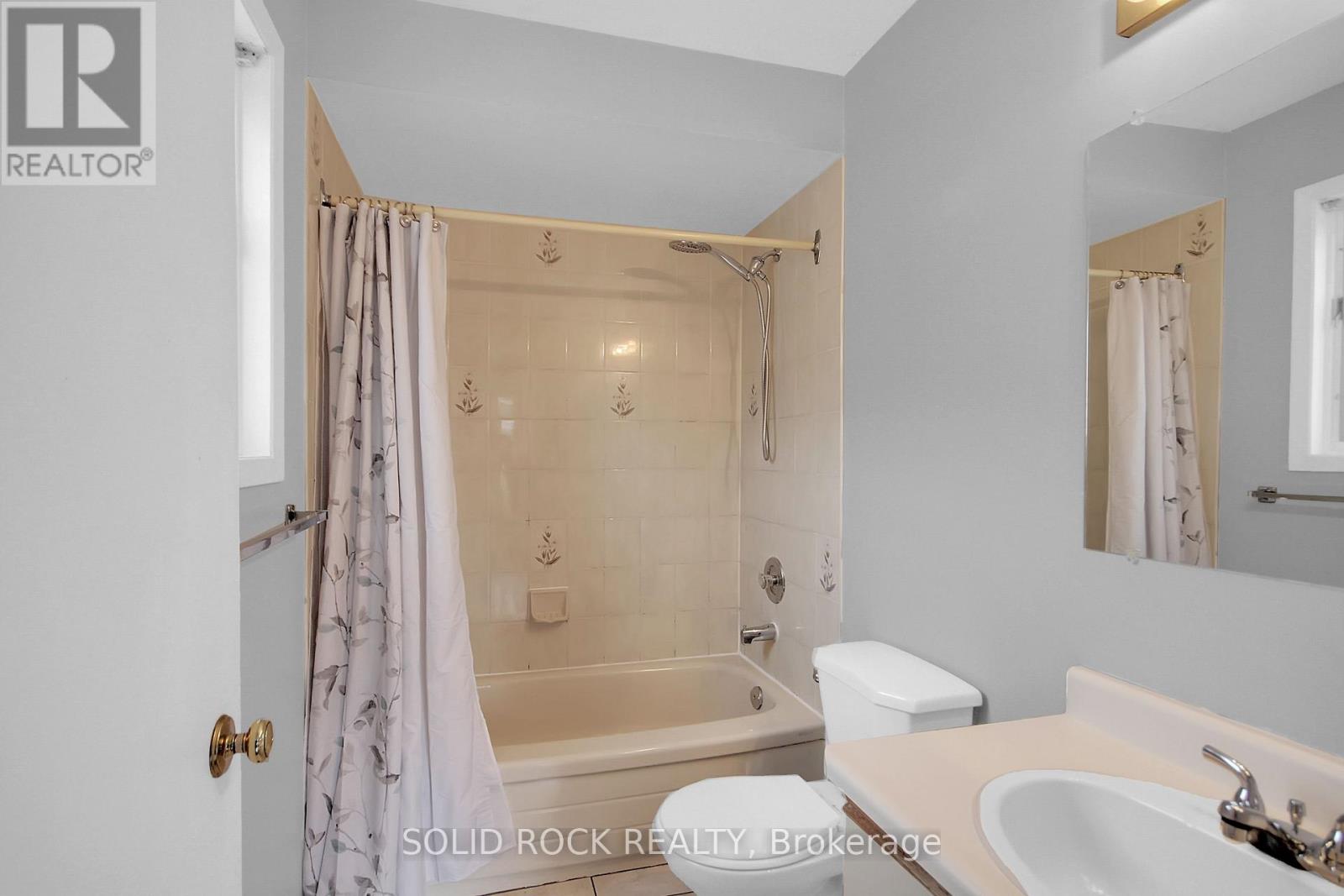 12 Notman Way, Ottawa, Ontario  K1G 4P6 - Photo 25 - X12128832