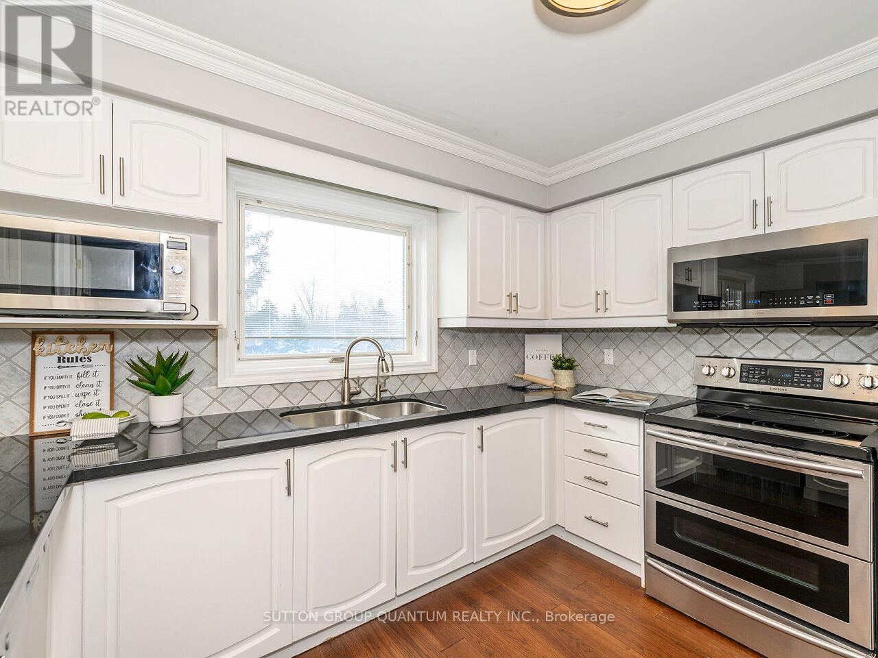 238 Elderwood Trail, Oakville, Ontario  L6H 5W2 - Photo 11 - W12141154