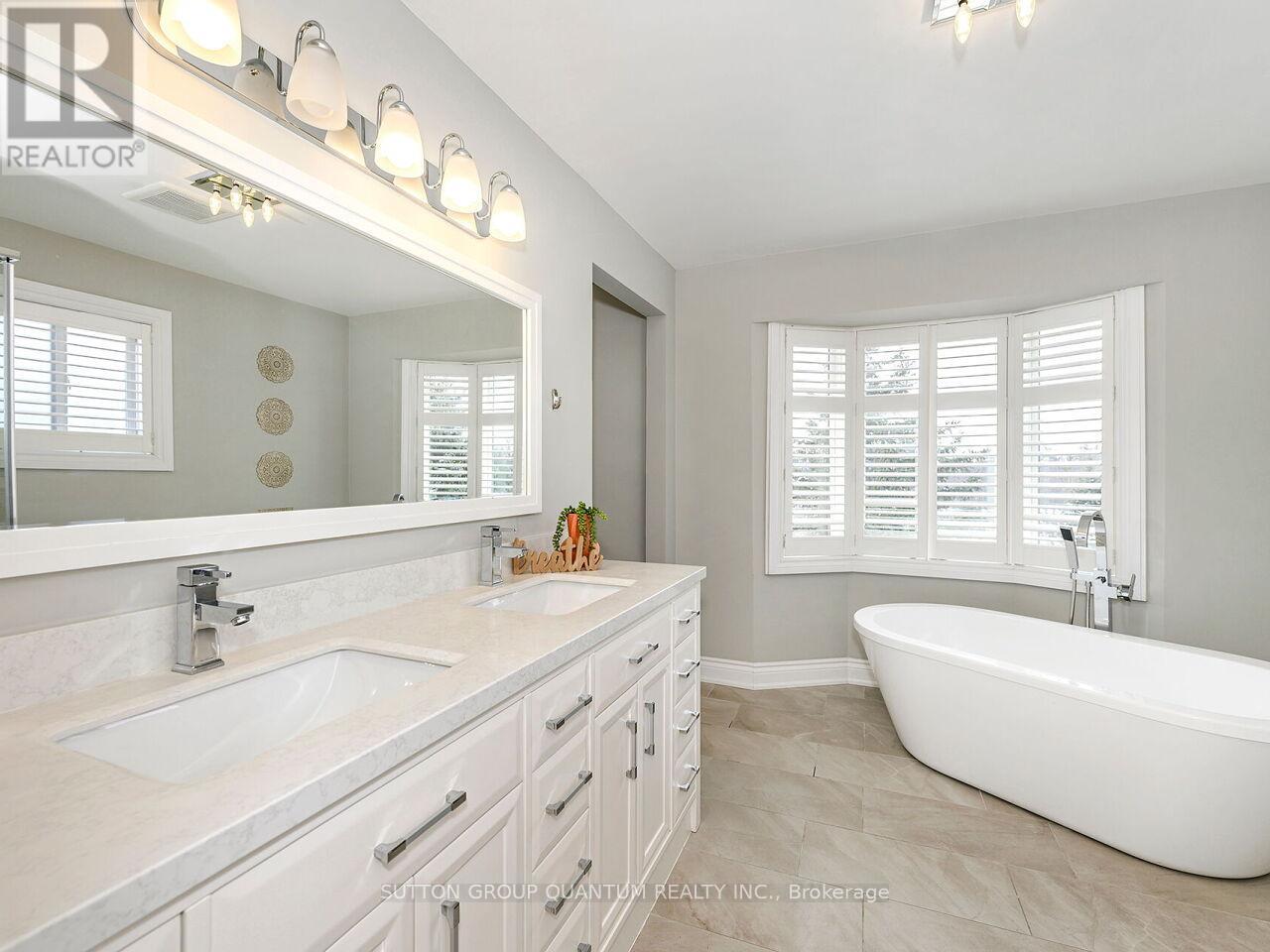 238 Elderwood Trail, Oakville, Ontario  L6H 5W2 - Photo 24 - W12141154