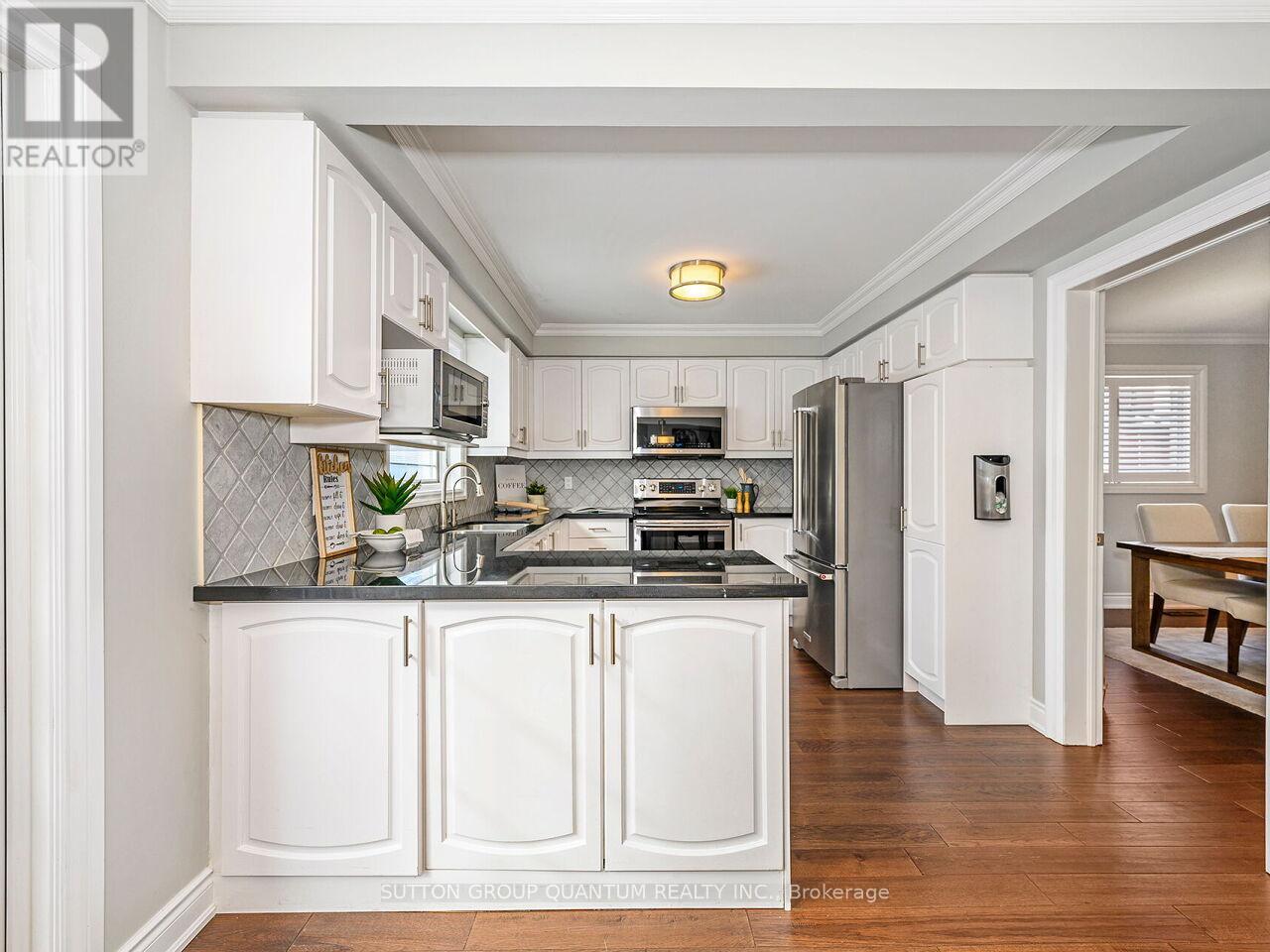 238 Elderwood Trail, Oakville, Ontario  L6H 5W2 - Photo 9 - W12141154