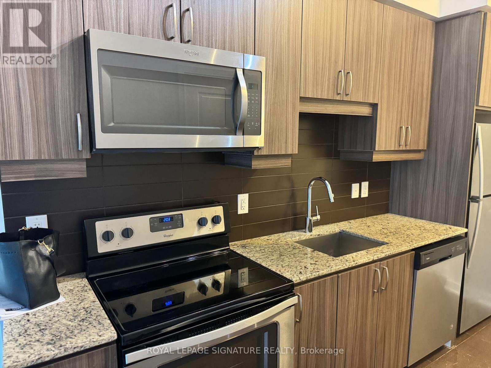 808 - 9205 Yonge Street, Richmond Hill, Ontario  L4C 1V5 - Photo 11 - N12175060