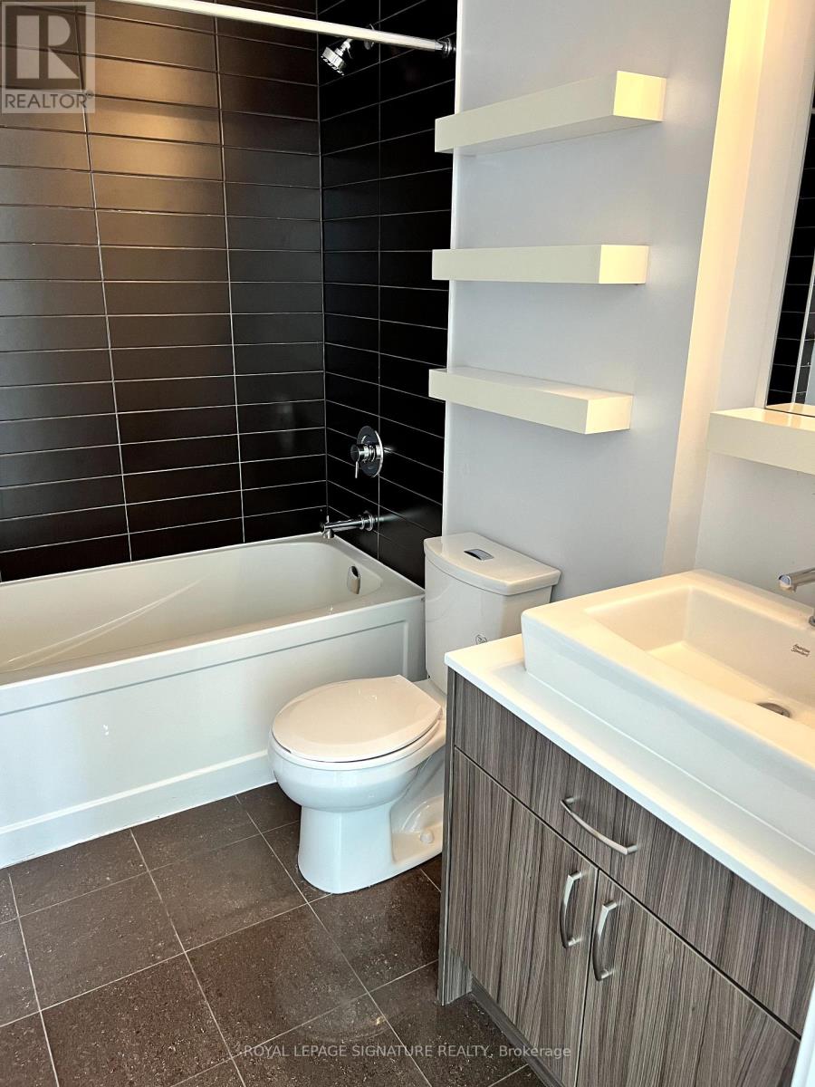 808 - 9205 Yonge Street, Richmond Hill, Ontario  L4C 1V5 - Photo 5 - N12175060