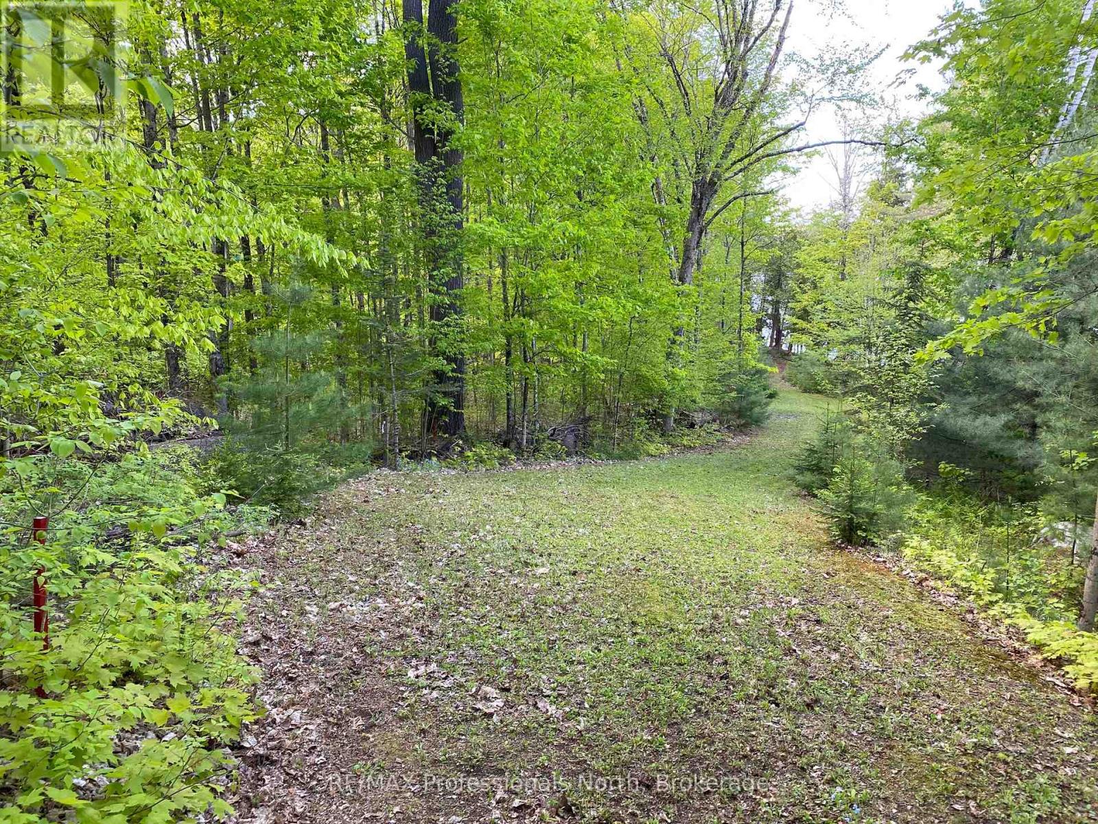 416 Swallowdale Road, Huntsville, Ontario  P1H 0A5 - Photo 16 - X12093325
