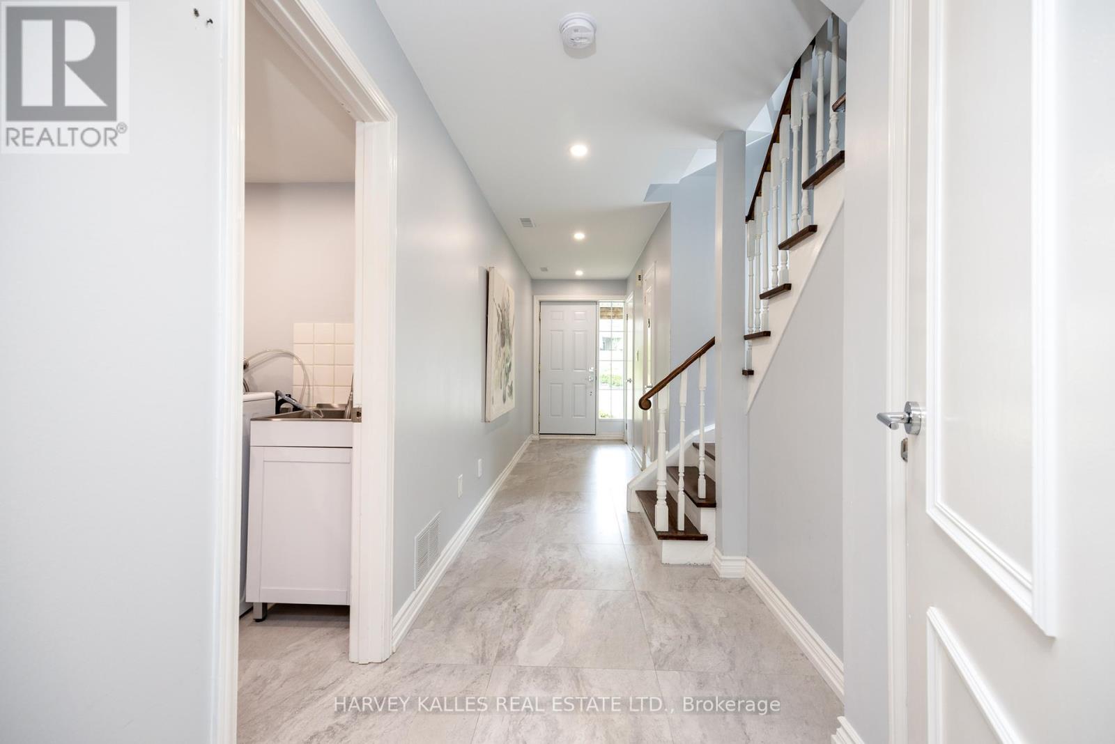 14 Brynhurst Court, Toronto (Mount Pleasant East), Ontario  M4P 2K1 - Photo 2 - C12175191