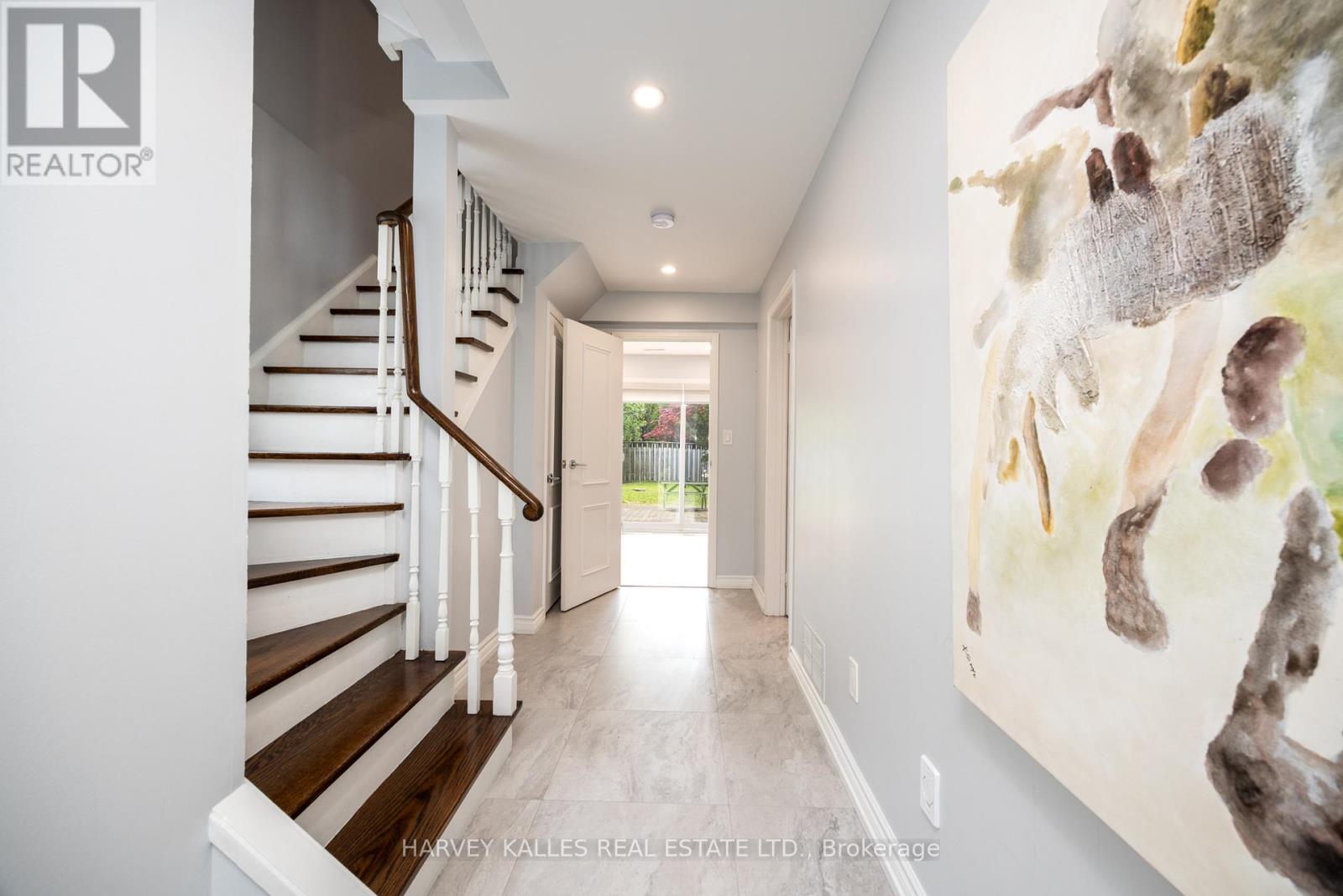 14 Brynhurst Court, Toronto (Mount Pleasant East), Ontario  M4P 2K1 - Photo 3 - C12175191