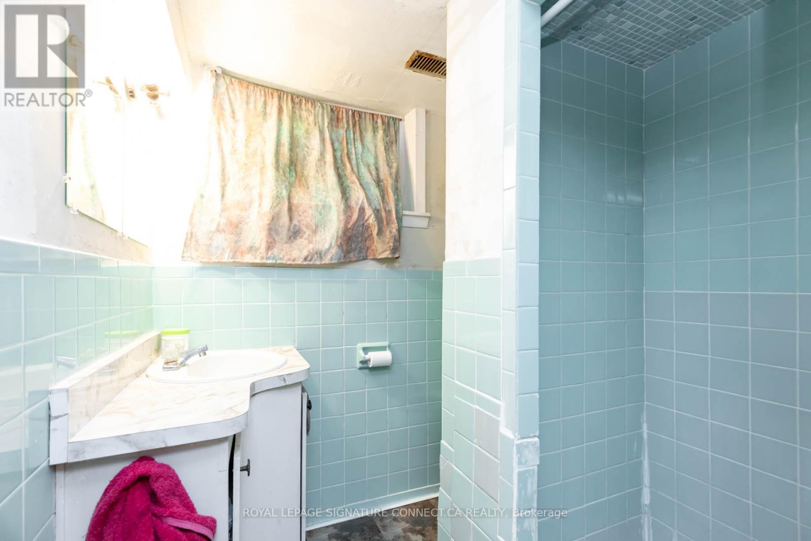 484 Drewry Avenue, Toronto, Ontario  M2R 2K8 - Photo 15 - C12175201