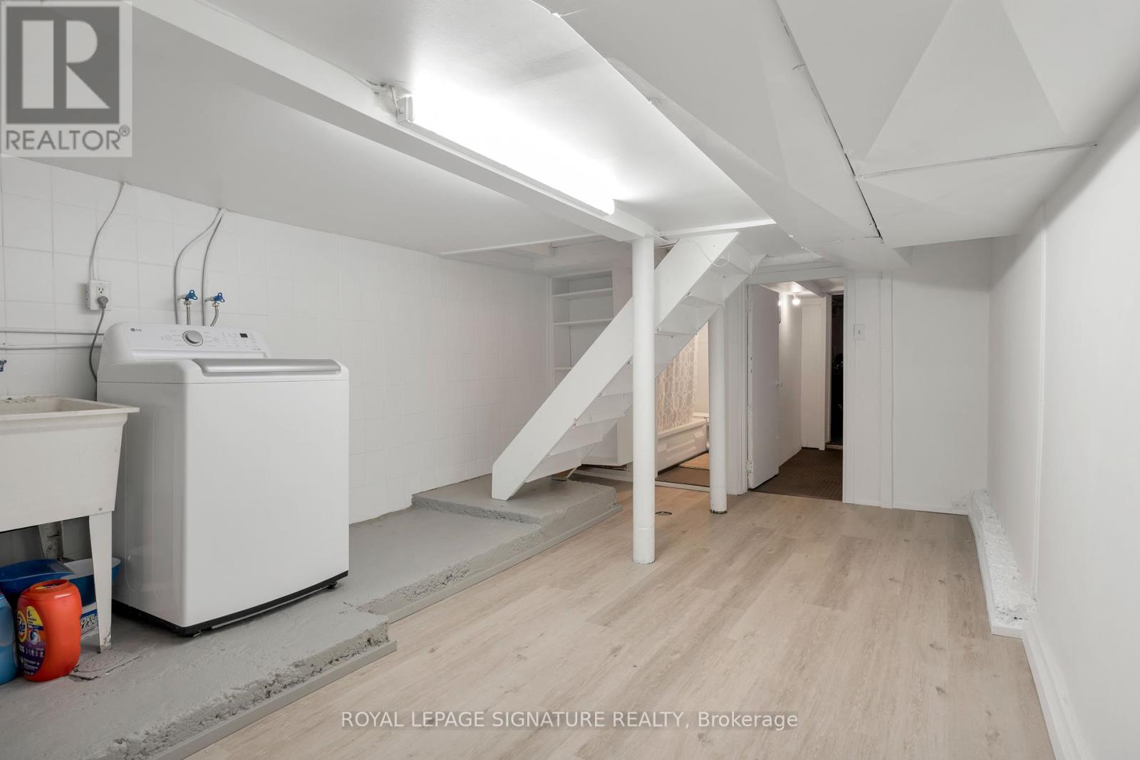 136 Montrose Avenue, Toronto, Ontario  M6J 2T7 - Photo 19 - C12175343