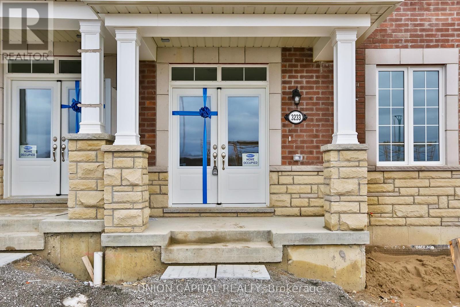 3233 Brigadier Avenue, Pickering, Ontario  L1X 0N4 - Photo 2 - E12175344