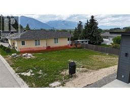 405 CANYON Street Unit# 10, creston, British Columbia