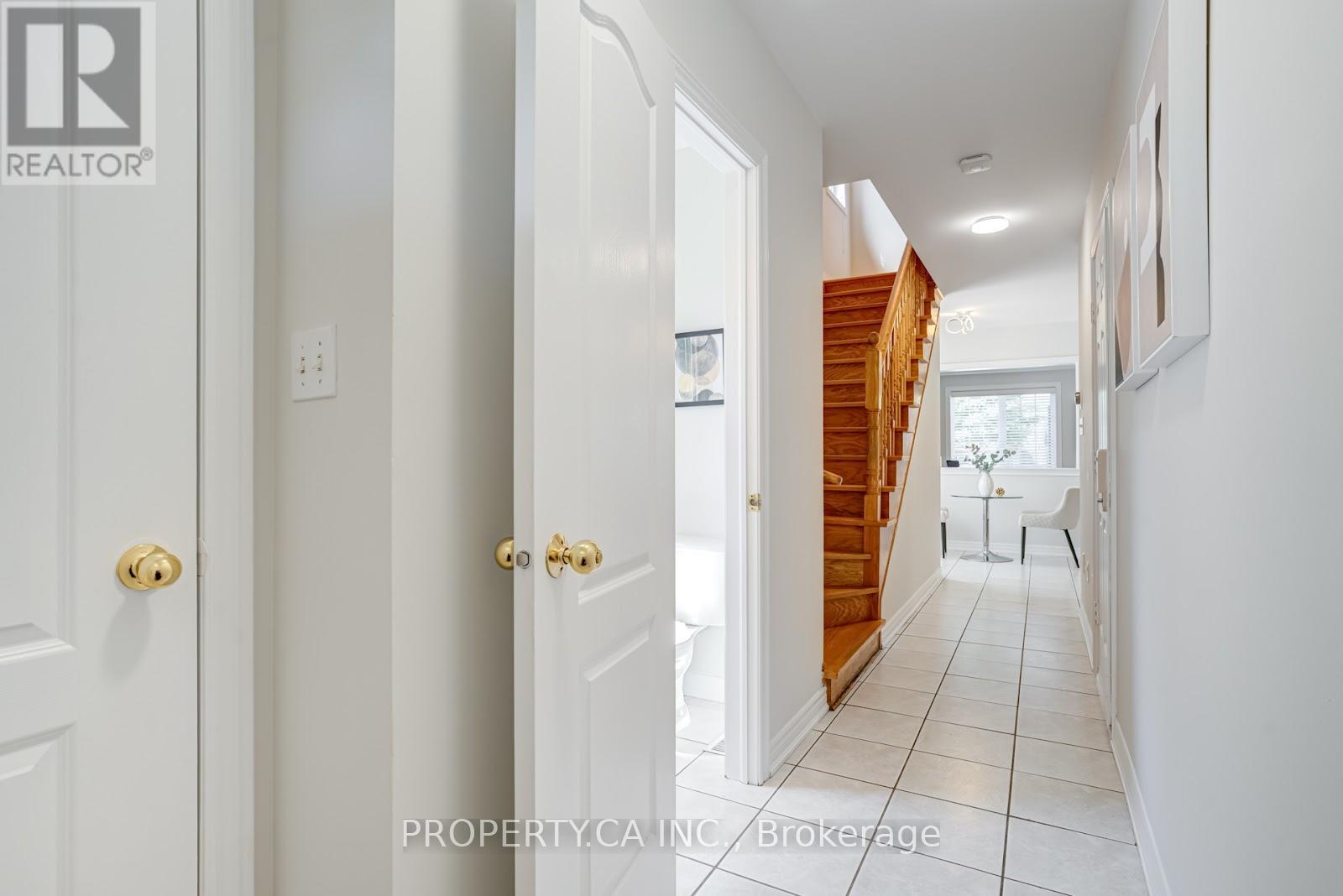 Property at 137 PRESTON HILL CRESCENT image 3