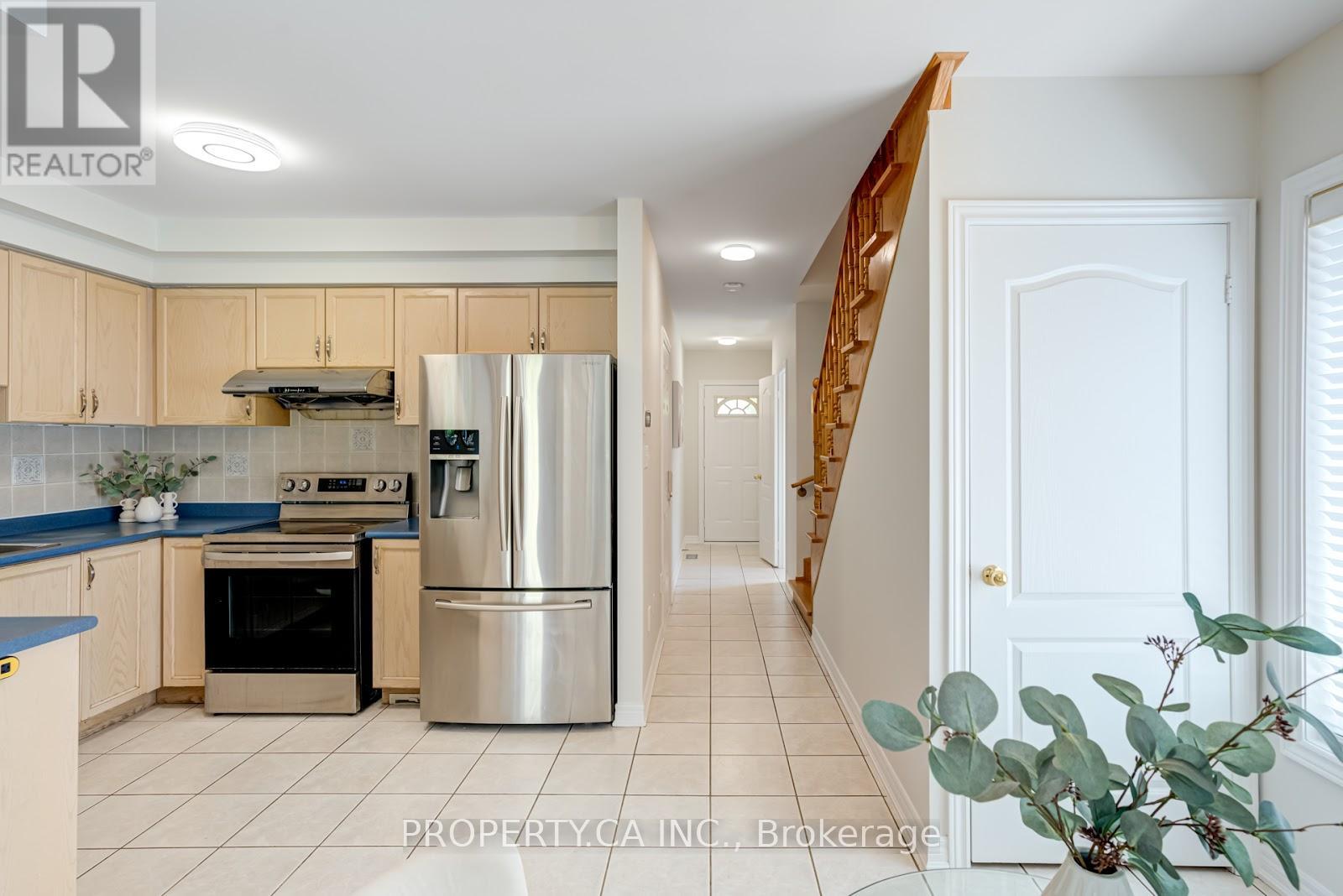 Property at 137 PRESTON HILL CRESCENT image 5