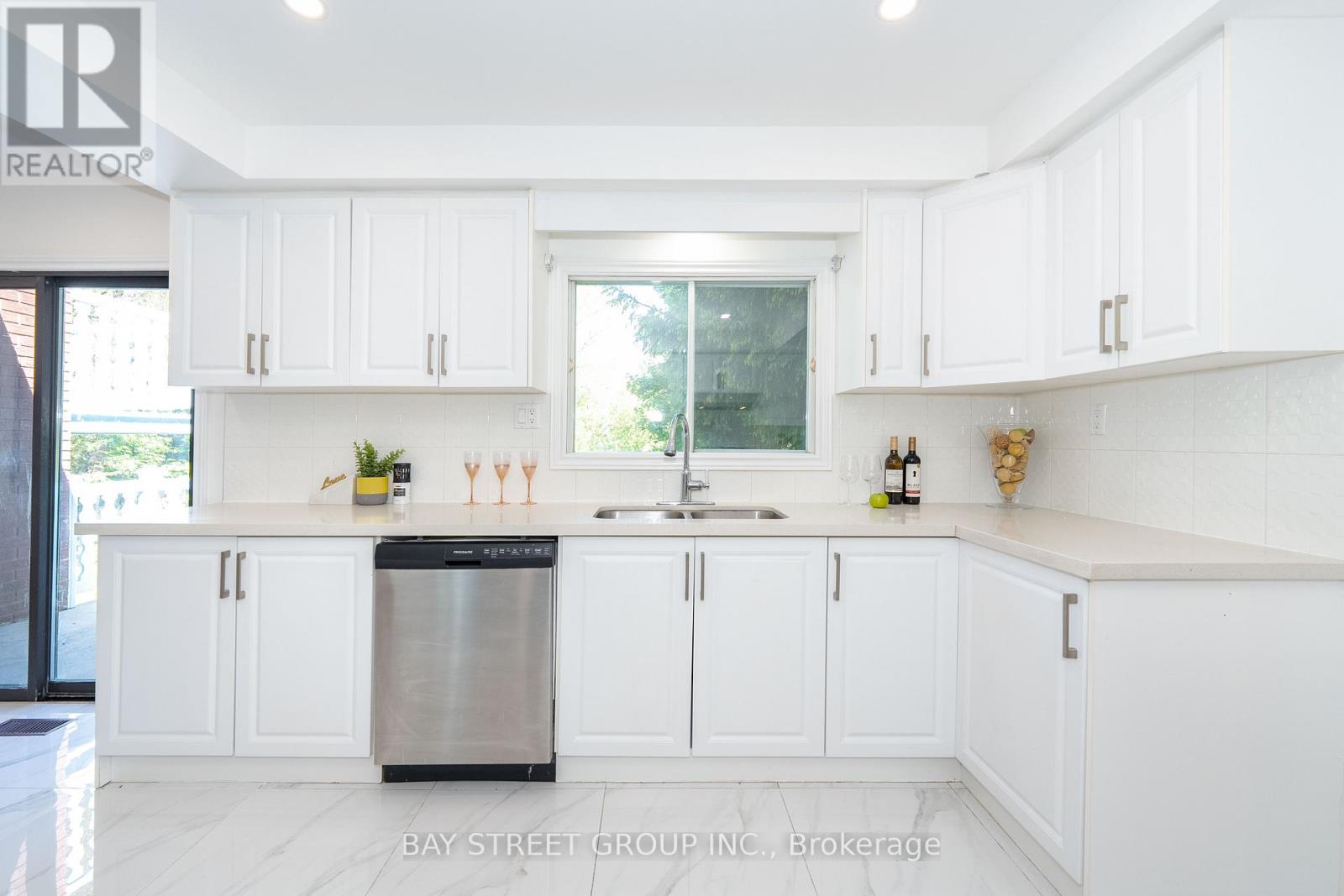 442 Sunset Beach Road, Richmond Hill, Ontario  L4E 3J2 - Photo 14 - N12175366