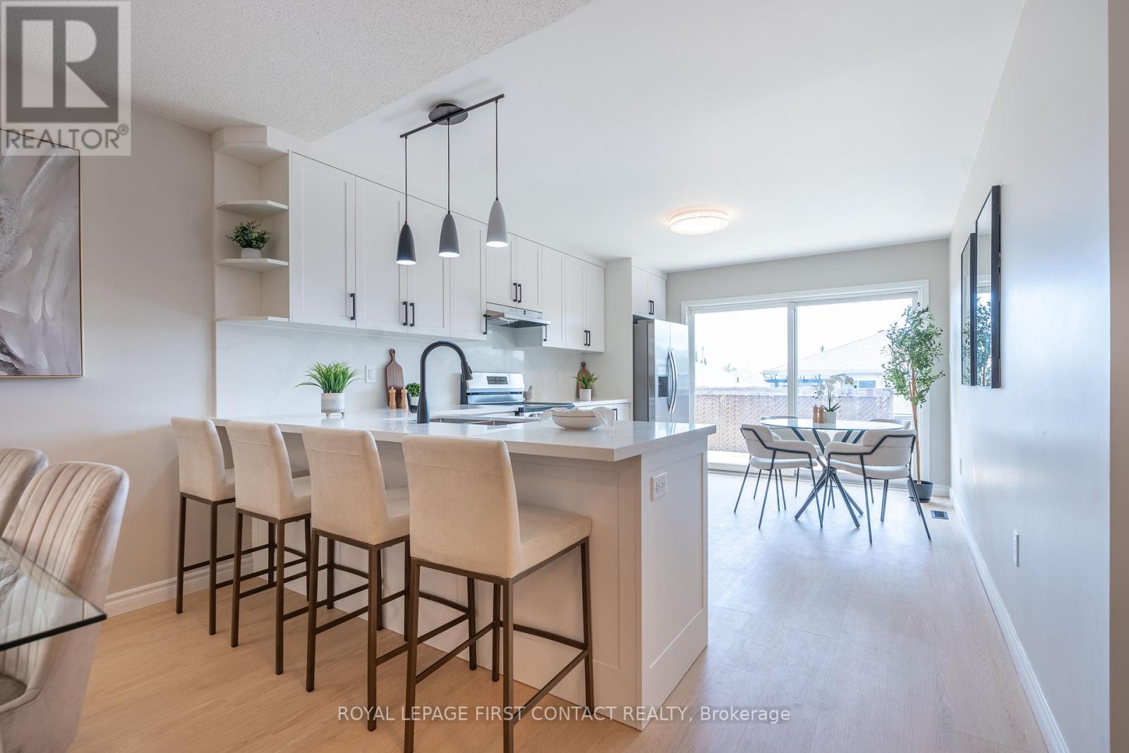 60 William Paddison Drive, Barrie, Ontario  L4M 0G4 - Photo 7 - S12175266