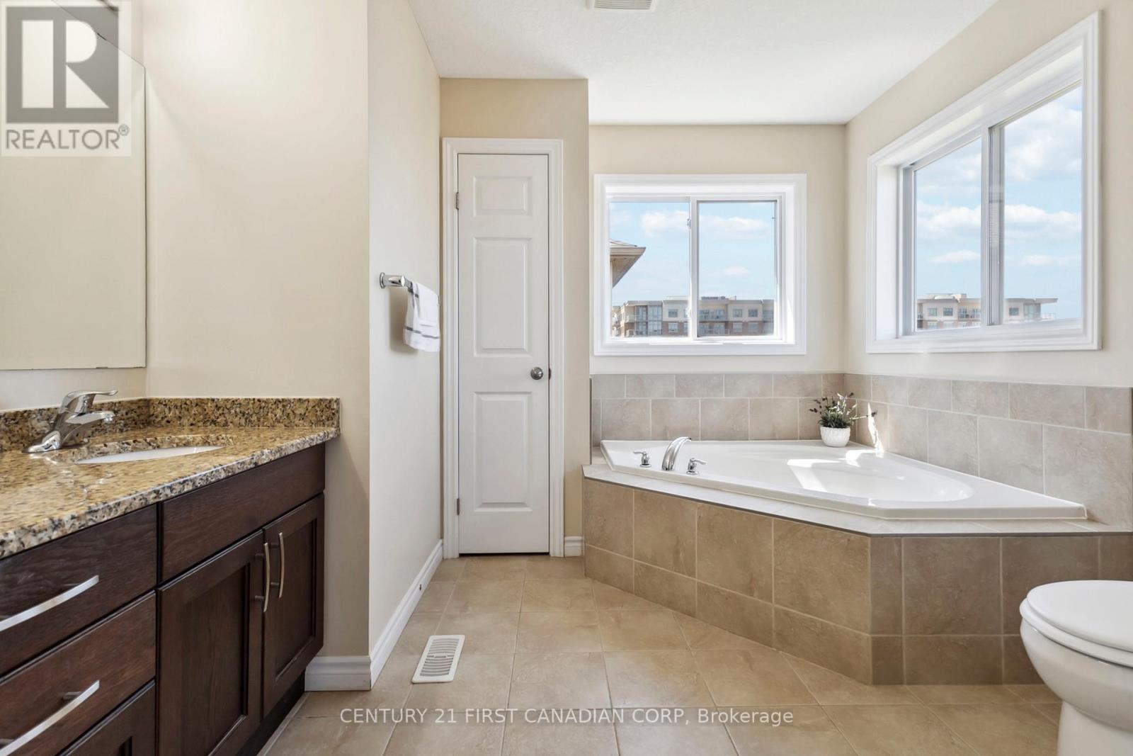 1879 Sedgefield Row, London North, Ontario  N6G 0G4 - Photo 28 - X12175430