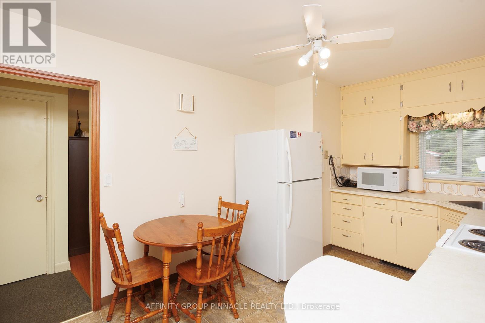121 Clifton Street, Kawartha Lakes, Ontario K0M 1N0 - Photo 12 - X12175422