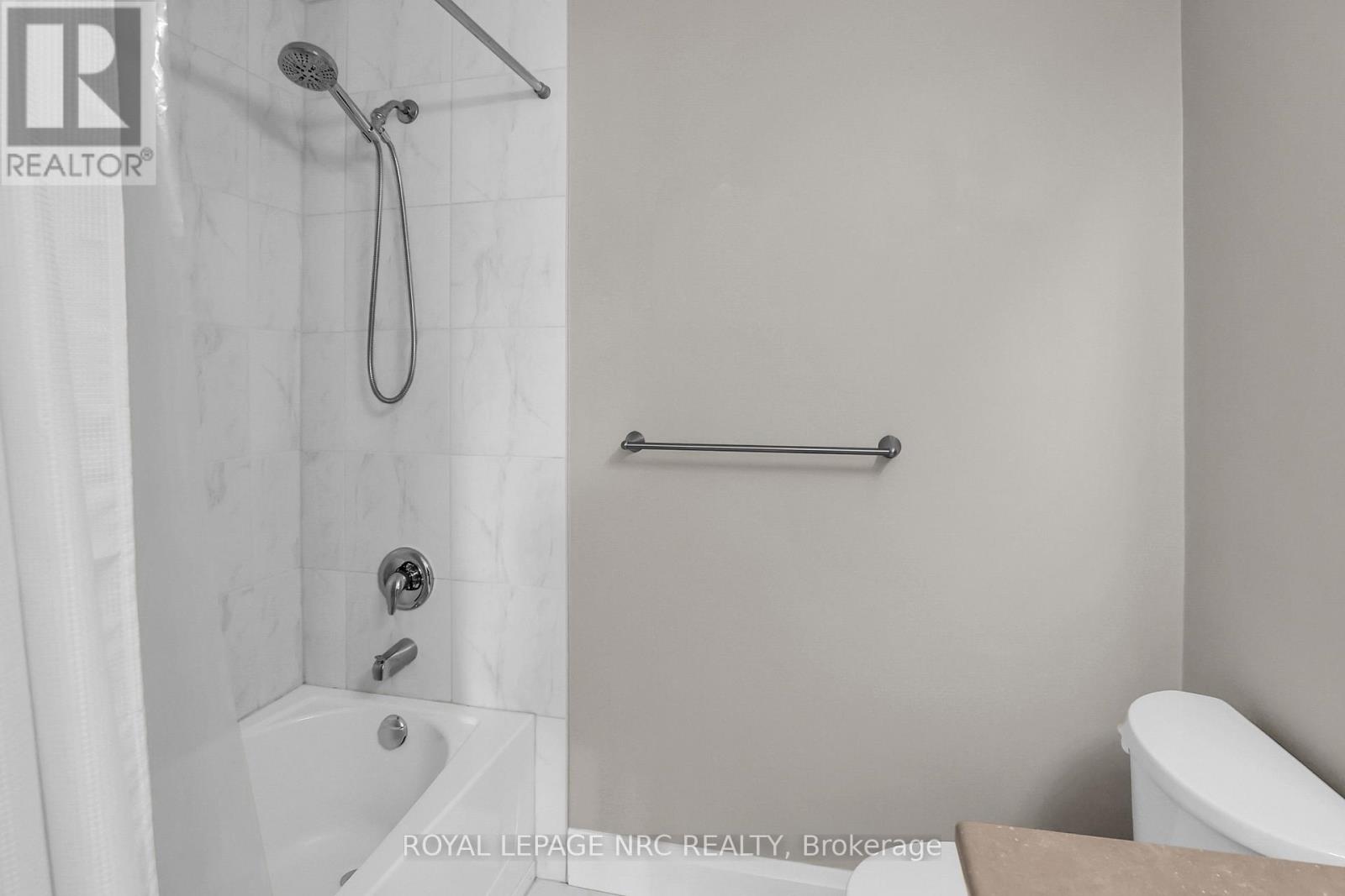 30 - 290 Barton Street W, Hamilton, Ontario  L8R 3P3 - Photo 12 - X12129458