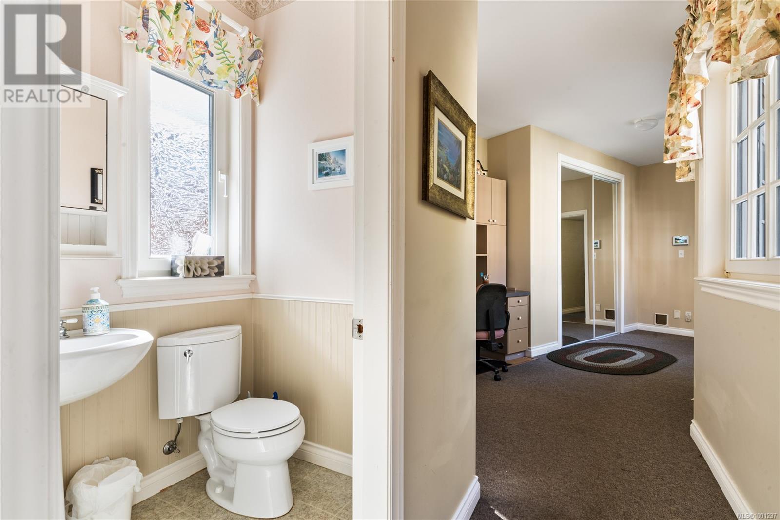 2555 Newman Rd, Central Saanich, British Columbia  V8M 1V1 - Photo 39 - 1001237