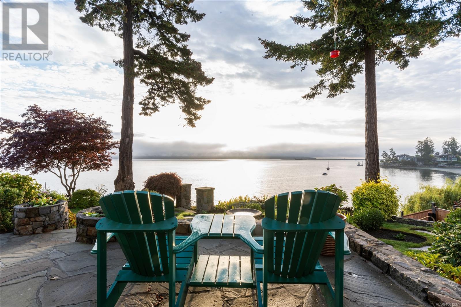 2555 Newman Rd, Central Saanich, British Columbia  V8M 1V1 - Photo 43 - 1001237
