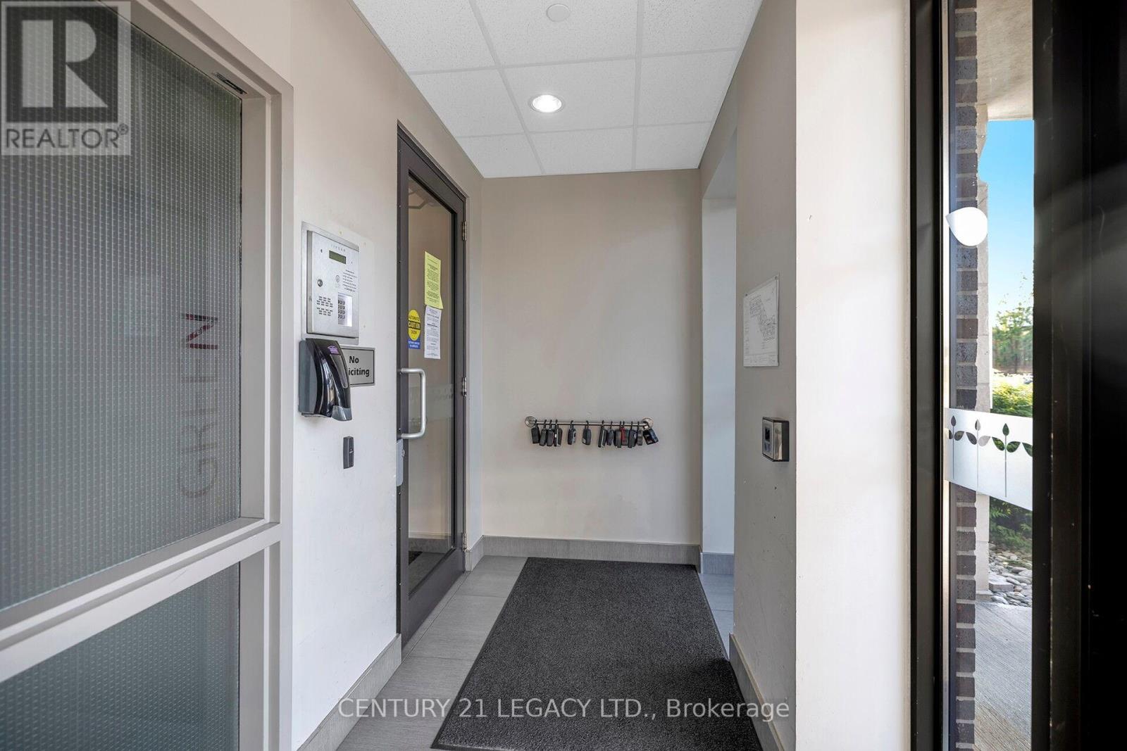 424 - 383 Main Street E, Milton, Ontario  L9T 8K8 - Photo 6 - W12175227