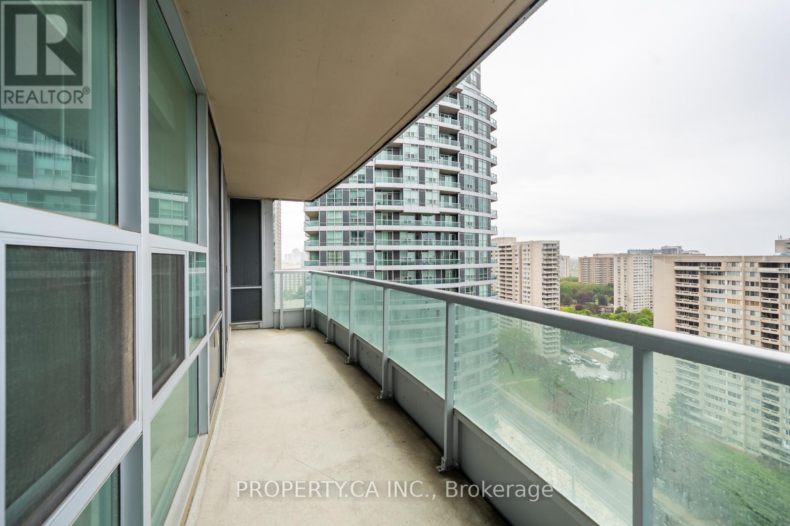 2010 - 33 Elm Drive, Mississauga, Ontario  L5B 4M1 - Photo 23 - W12175230