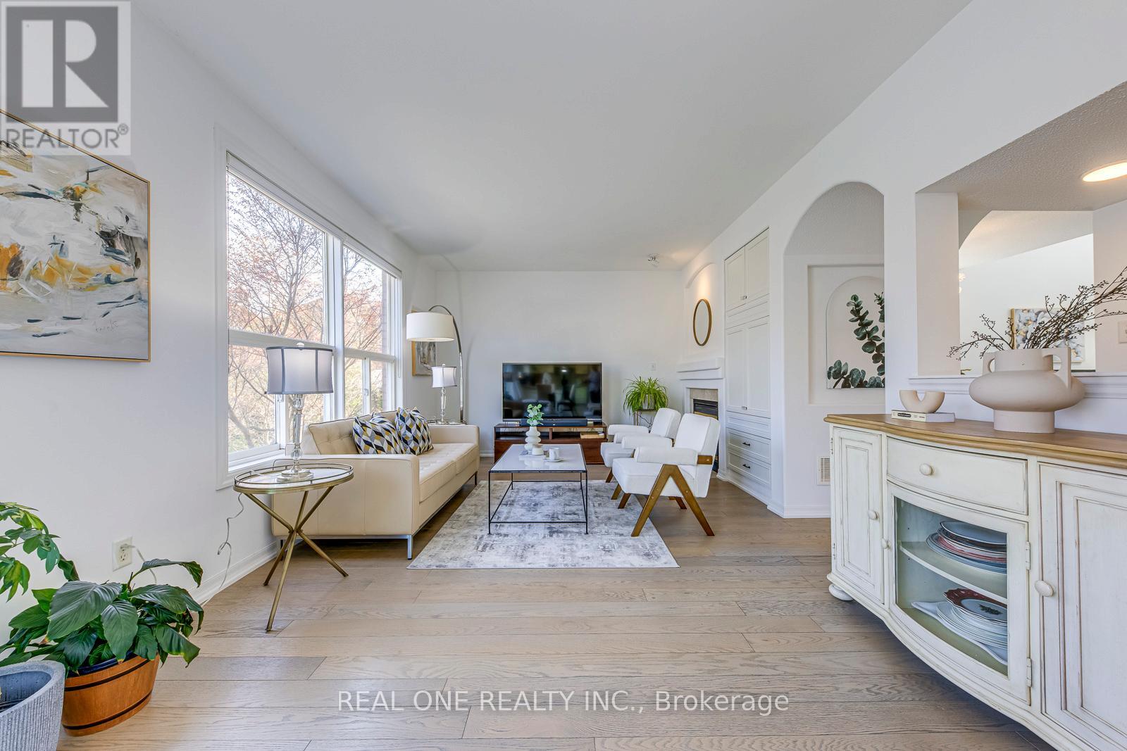 1368 Pine Glen Road, Oakville, Ontario  L6M 4B9 - Photo 11 - W12175259