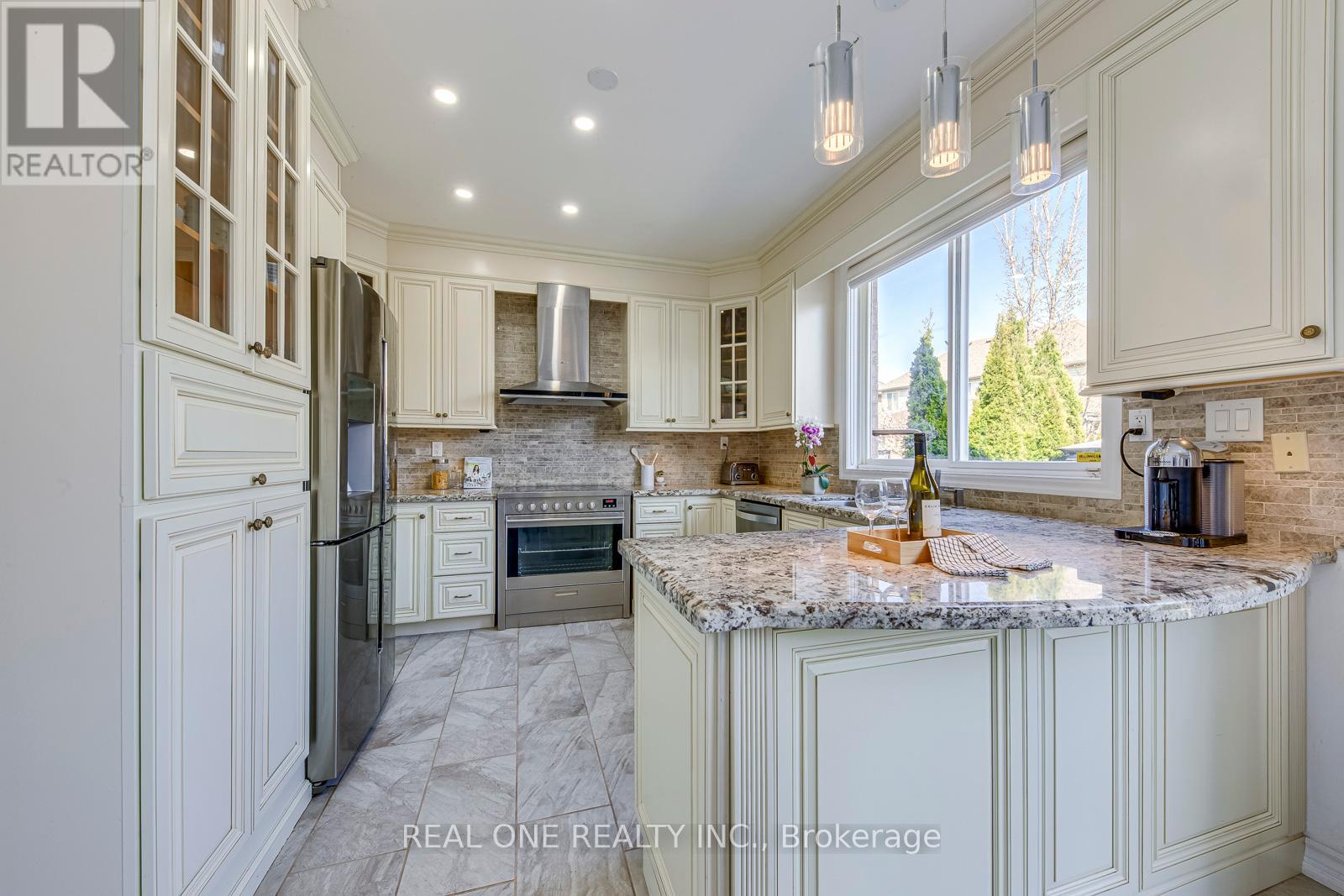 1368 Pine Glen Road, Oakville, Ontario  L6M 4B9 - Photo 16 - W12175259