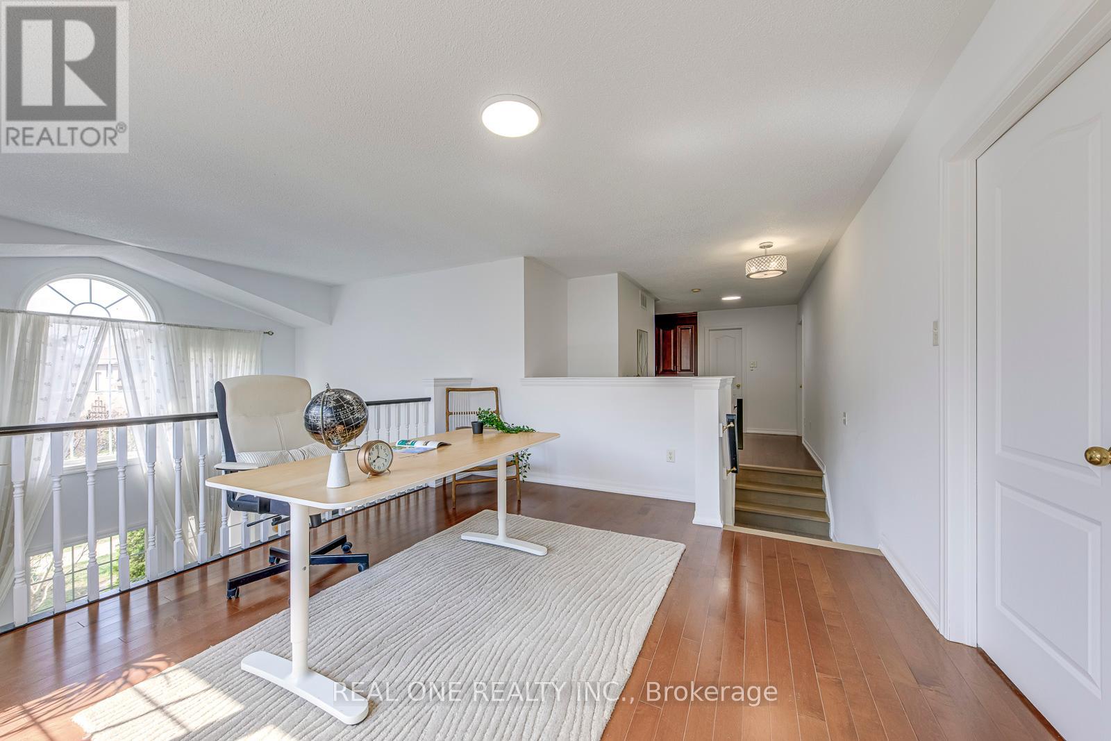 1368 Pine Glen Road, Oakville, Ontario  L6M 4B9 - Photo 23 - W12175259