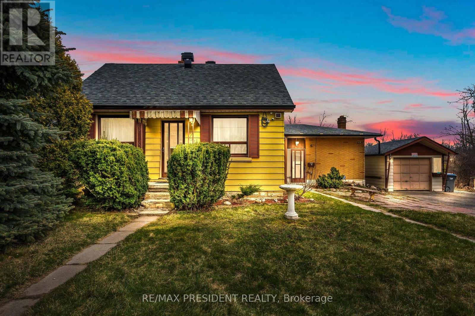 61 ROYCE AVENUE, Brampton, Ontario