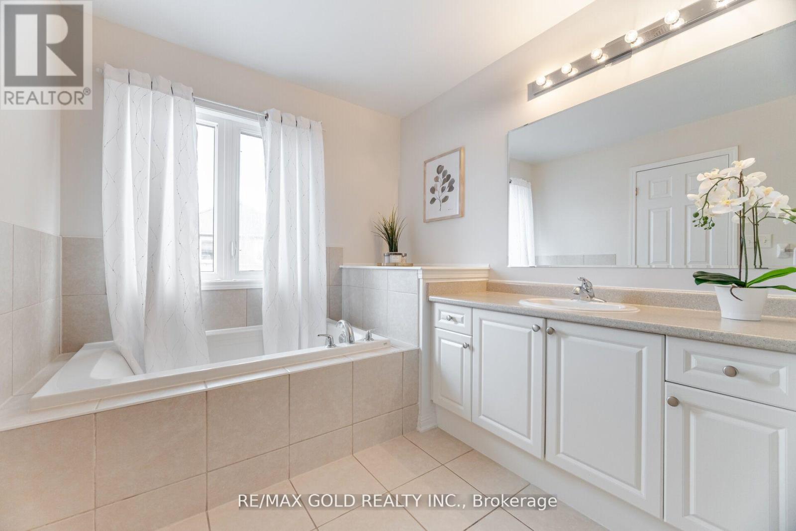 103 Commuter Drive, Brampton (Northwest Brampton), Ontario  L7A 0P7 - Photo 25 - W12175306
