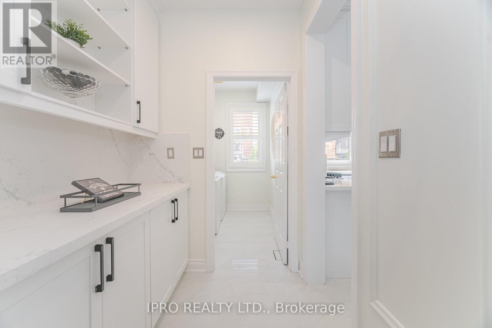2185 Highcliffe Way, Oakville, Ontario  L6M 5B7 - Photo 14 - W12175324