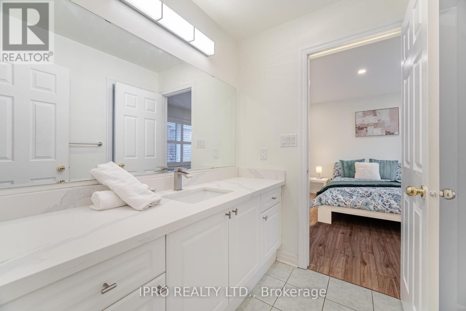 2185 Highcliffe Way, Oakville, Ontario  L6M 5B7 - Photo 28 - W12175324