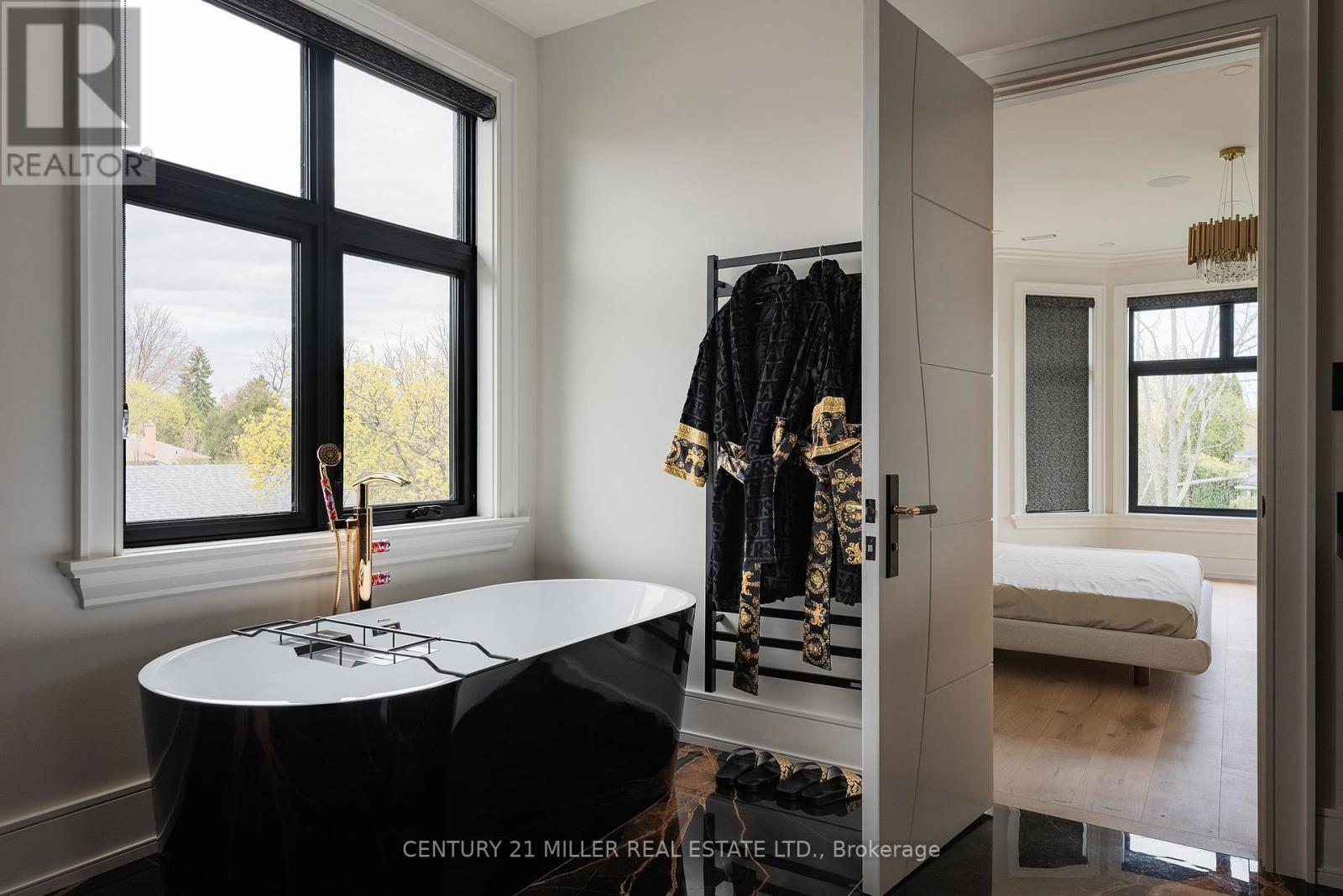 2049 Wakely Street, Oakville, Ontario  L6L 2K3 - Photo 26 - W12175342