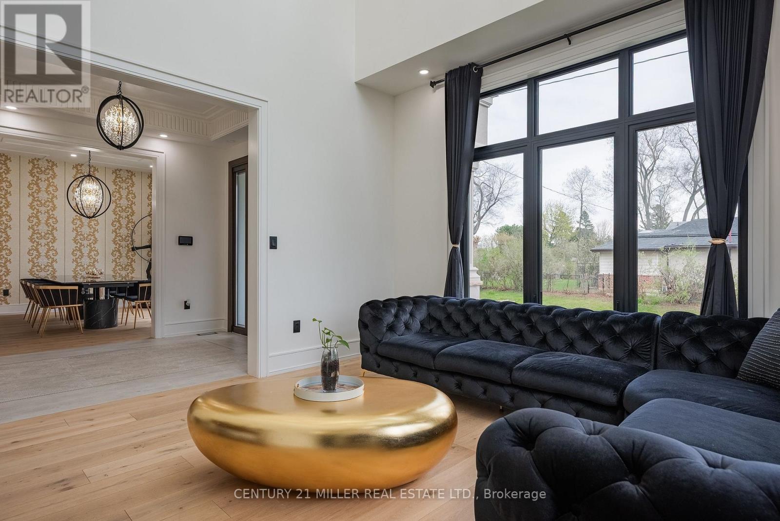 2049 Wakely Street, Oakville, Ontario  L6L 2K3 - Photo 6 - W12175342