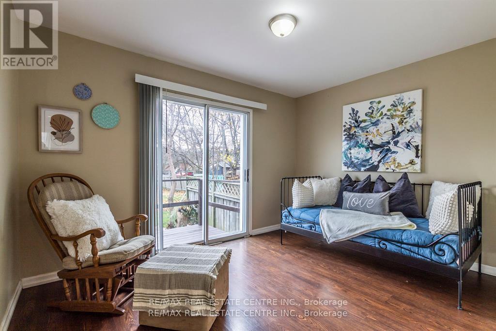 34 Milton Heights Crescent, Milton, Ontario  L9T 2W7 - Photo 10 - W12175345