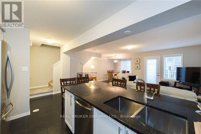 987 Nadalin Heights, Milton, Ontario  L9T 8R3 - Photo 7 - W12175364