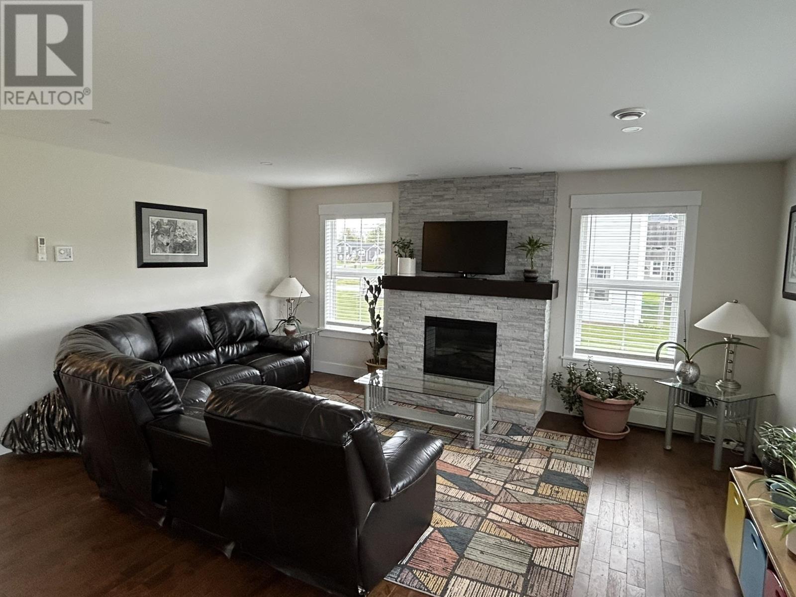 Property at 15 McGregor Drive image 3