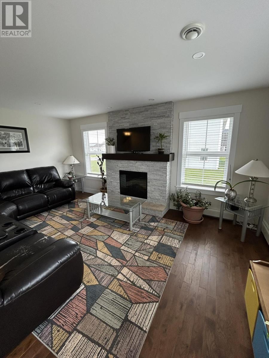 Property at 15 McGregor Drive image 5