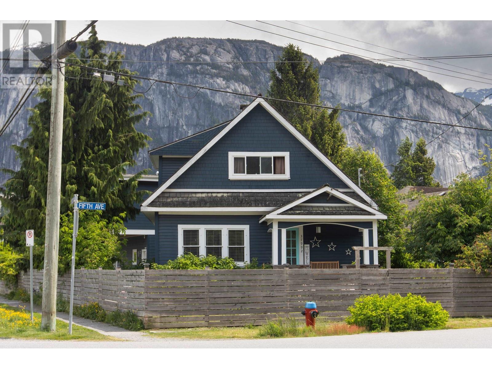 37992 Fifth Avenue, Squamish, British Columbia  V8B 0B3 - Photo 5 - R3007530