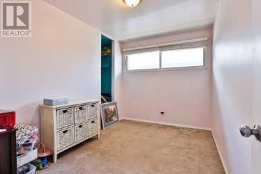 1322 17 Avenue, Lethbridge, Alberta  T1K 1A4 - Photo 9 - A2221408