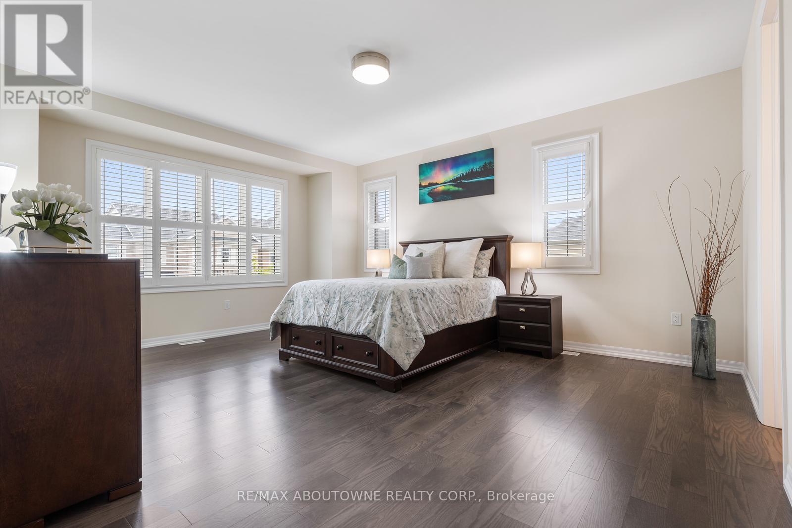 201 North Park Boulevard, Oakville, Ontario  L6M 5K2 - Photo 17 - W12168924