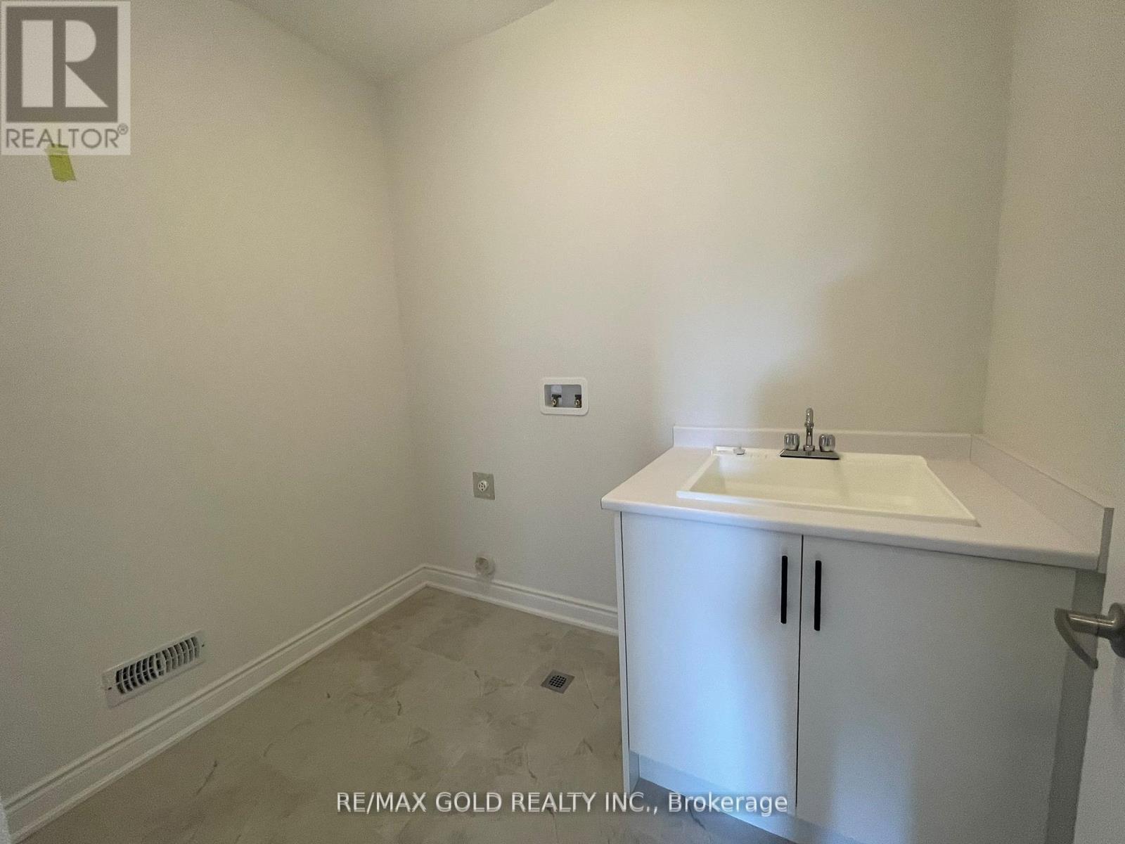 31 Dolomite Drive, Brampton, Ontario  L6P 4R6 - Photo 22 - W12174893