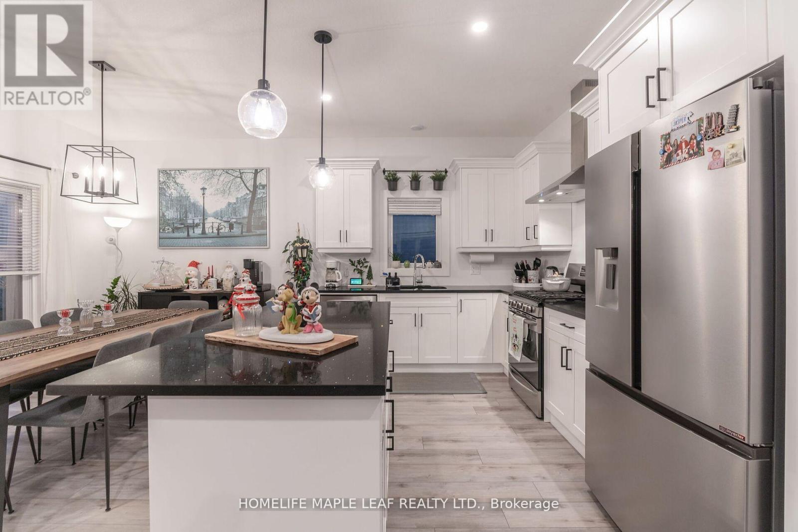 103 Middleton Avenue, London South, Ontario  N6L 1K3 - Photo 6 - X12175212