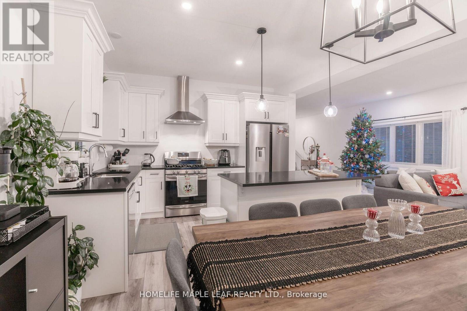 103 Middleton Avenue, London South, Ontario  N6L 1K3 - Photo 8 - X12175212