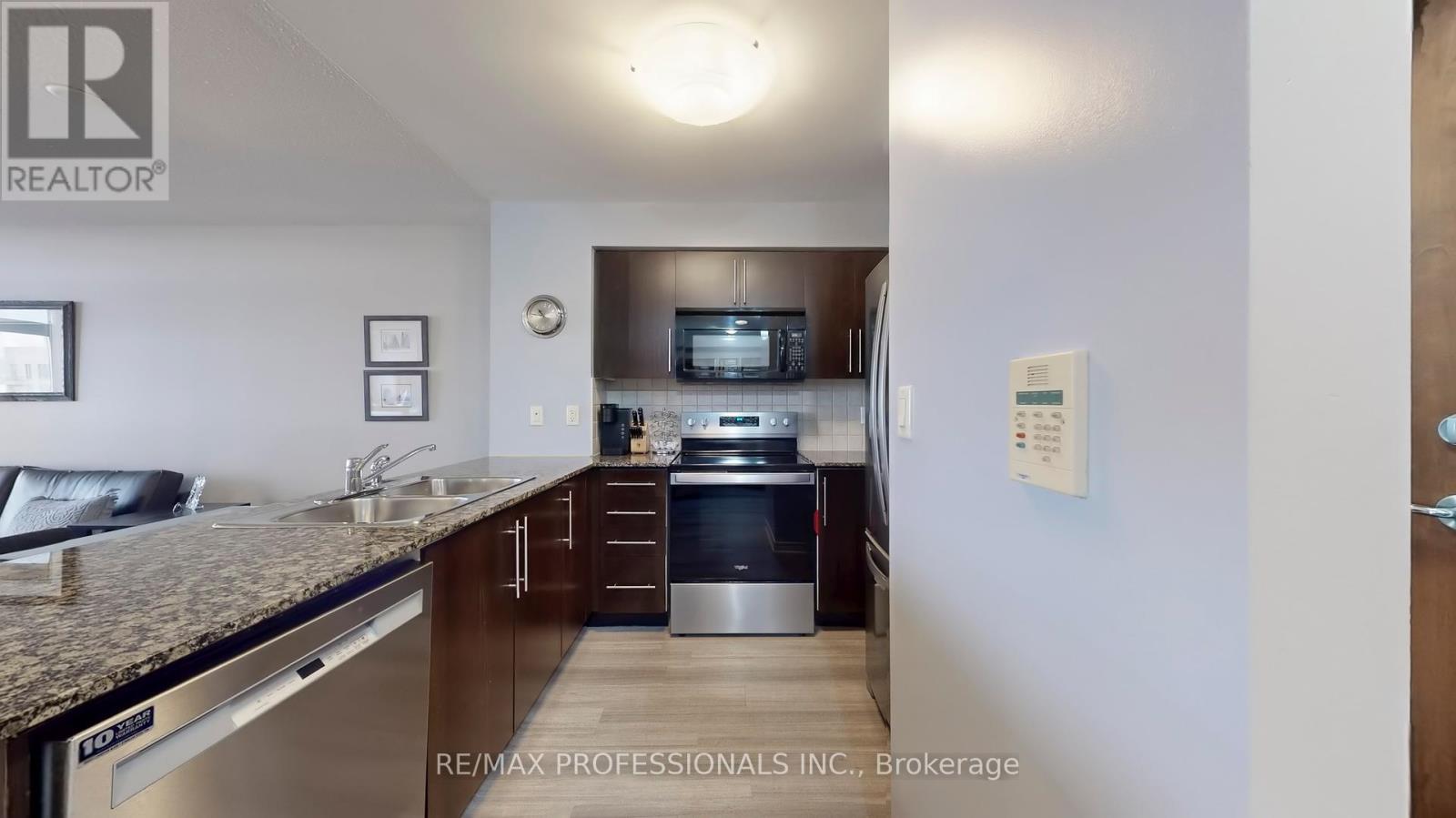 3107 - 310 Burnhamthorpe Road W, Mississauga, Ontario  L5B 4P9 - Photo 18 - W12171985