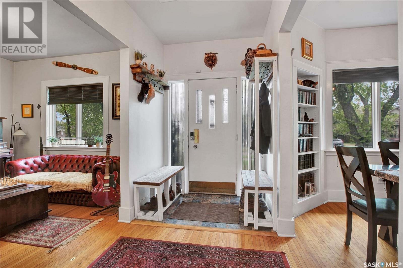 Property at 710 University DRIVE image 3