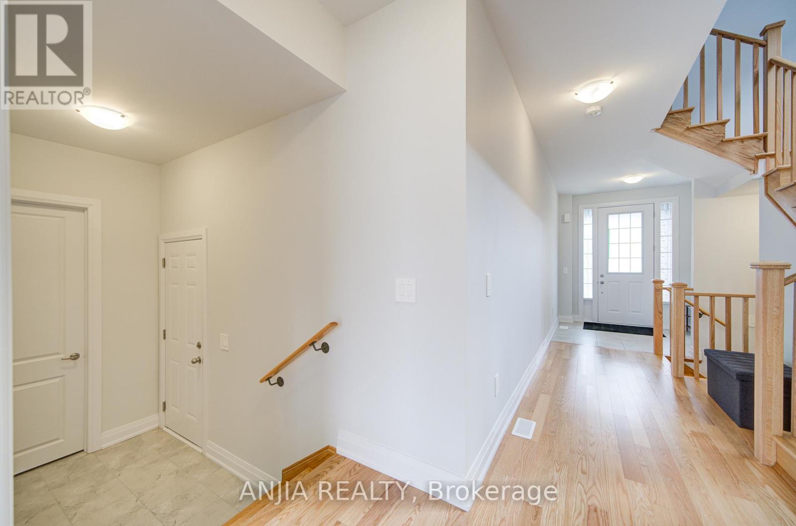 45 Corley Street, Kawartha Lakes, Ontario  K9V 6C2 - Photo 11 - X12103982