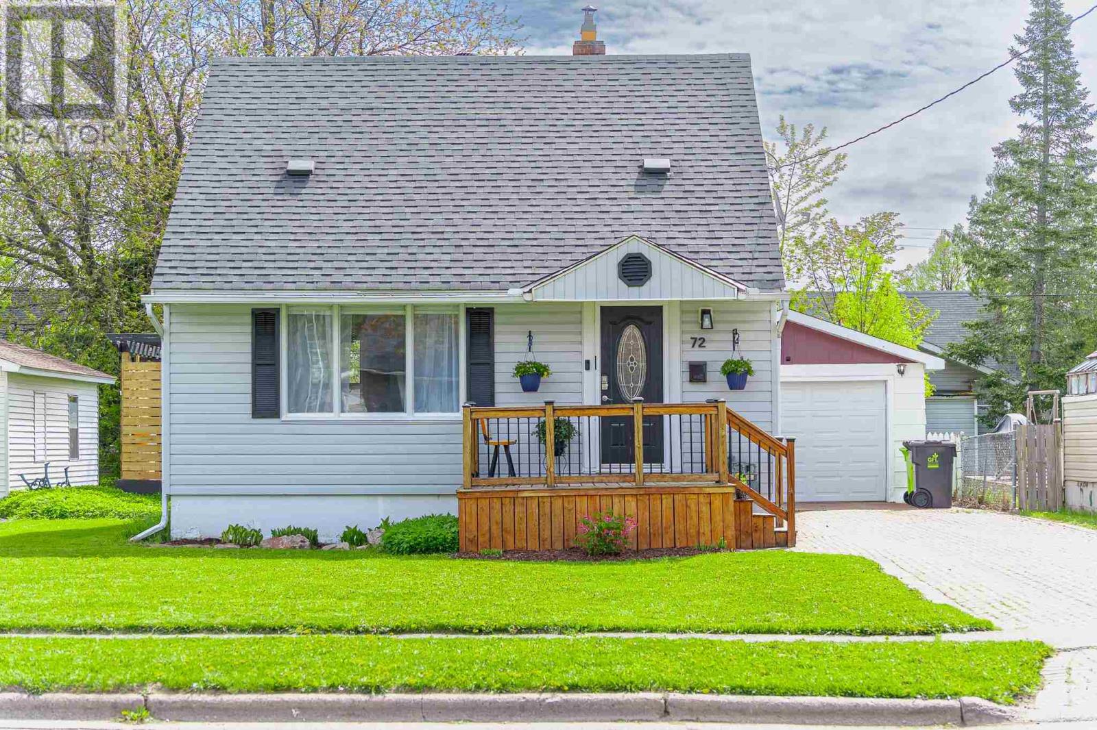 72 Campbell Ave, Sault Ste. Marie, Ontario  P6B 3B4 - Photo 2 - SM251250